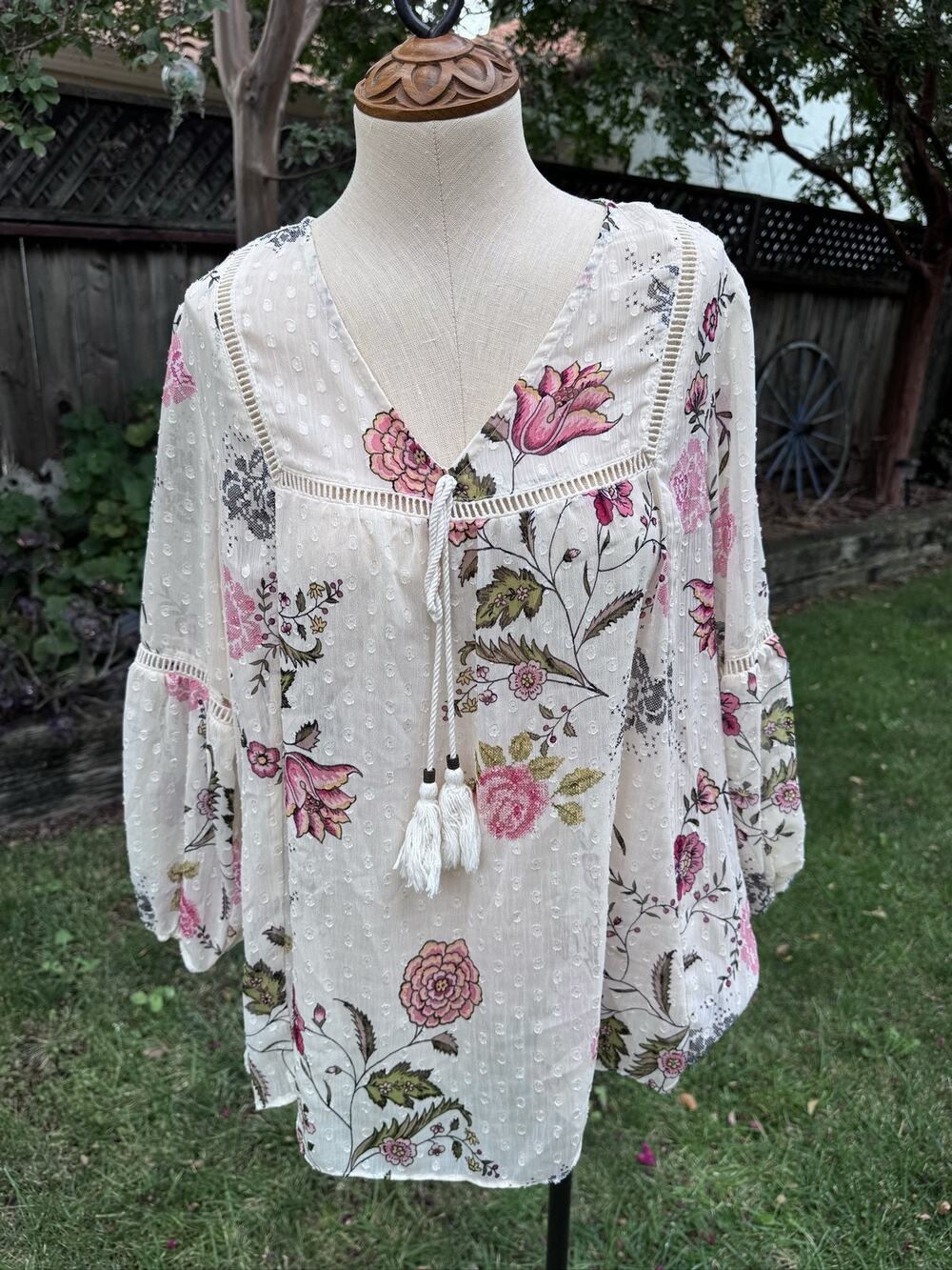 Westport Women's L Sheer Blouse Floral Bohemian V-Neck 3/4 Sleeve Ruffle Tunic